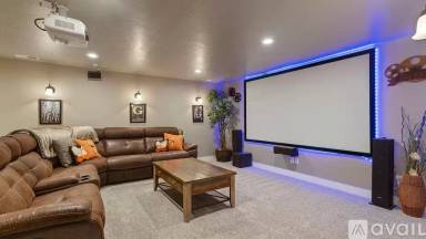 Main picture of 7421 N Hutch Ln