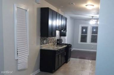 Main picture of 8253 S Brandon Ave