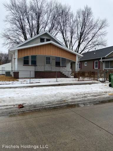Main picture of 832 Riehl St