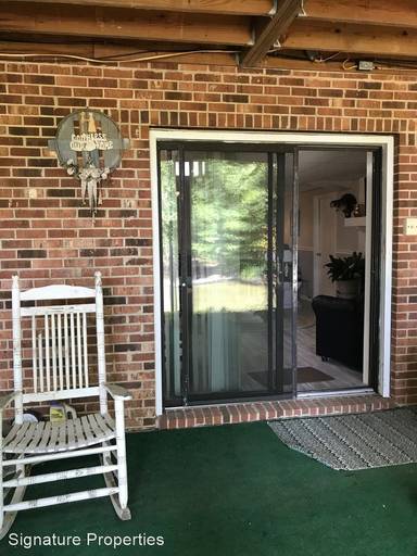 Main picture of 449 Meriwether Dr
