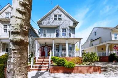 Main picture of 31 E 37th St