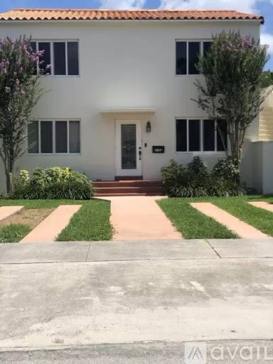 Main picture of 3402 SW 15th St