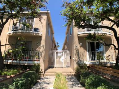 Main picture of 933 11th St