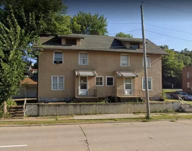 Main picture of 2220 7th Ave
