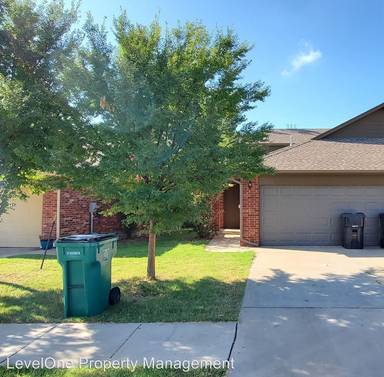 Main picture of 11102-50 SW 5th St