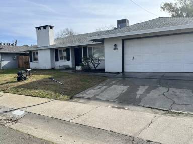 Main picture of 608 Bird St