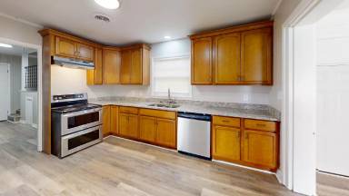 Main picture of 1003 Geneva St