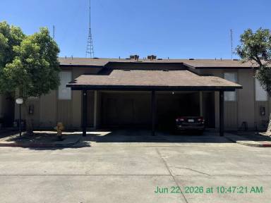 Main picture of 1224 S Santa Fe St