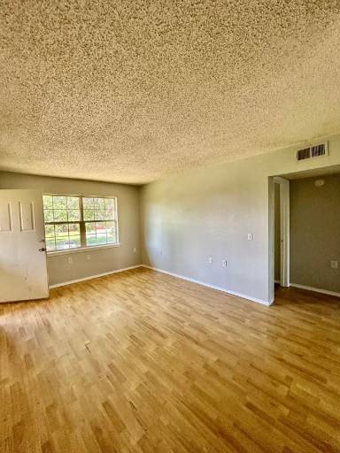 Main picture of 402 NW Panther Ln