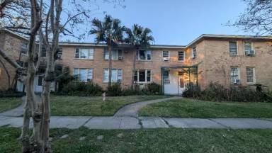 Main picture of 2225 Wisteria St