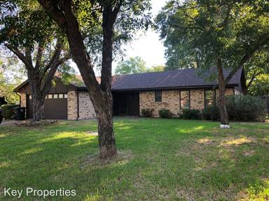 Main picture of 1604 Spring Branch Dr