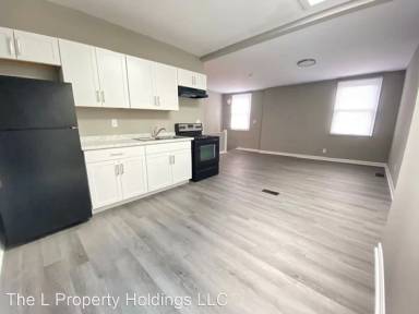 Main picture of 110 W Oak St Apartments