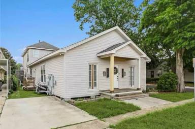 Main picture of 3701 Derbigny St