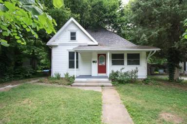 Main picture of 2228 N Concord Ave