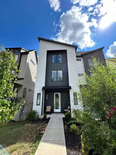 Main picture of 120 Fern Ave