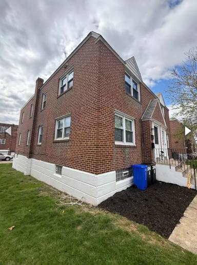 Main picture of 3240 Guilford St