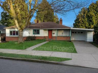 Main picture of 905 NW 33rd St