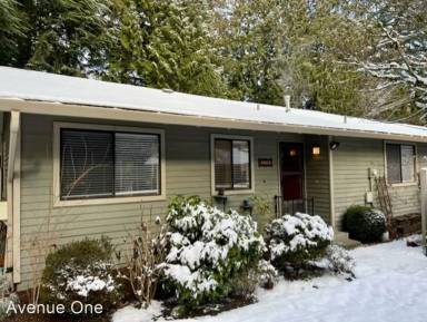 Main picture of 10312 NE 114th Pl