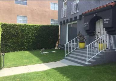 Main picture of 2618 1/2 Hillcrest Dr