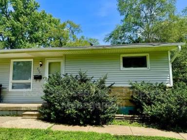 Main picture of 200 NW 22nd St