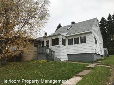 Main picture of 907 W 6th St
