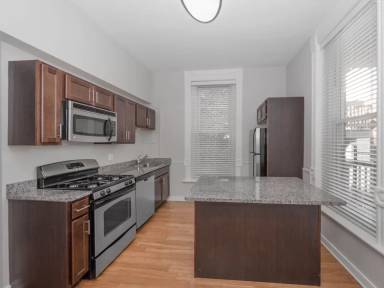 Main picture of 846 W Armitage Apartments