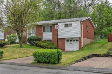 Main picture of 208 Walpole Dr