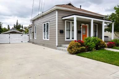 Main picture of 332 N Cleveland St