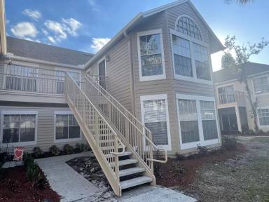 Main picture of 665 Youngstown Pkwy