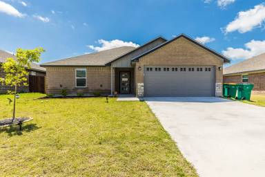 Main picture of 391 Paso Fino St