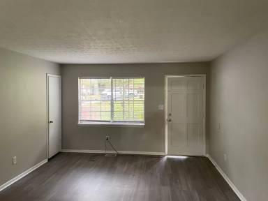 Main picture of 533 Elder St
