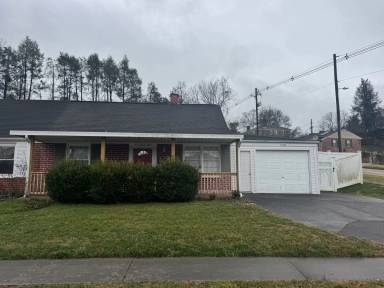 Main picture of 328 Sequoyah Dr