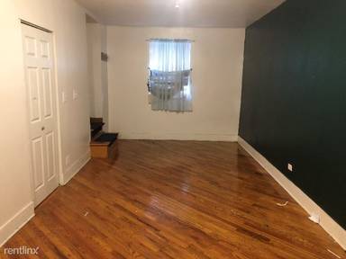 Main picture of 5031 N Harding Ave