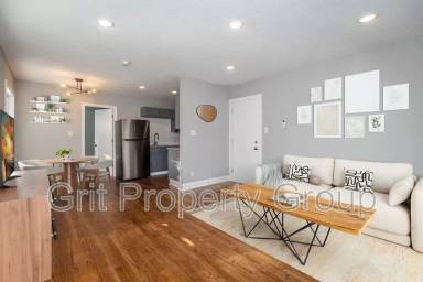 Main picture of Manorsouth Apartments
