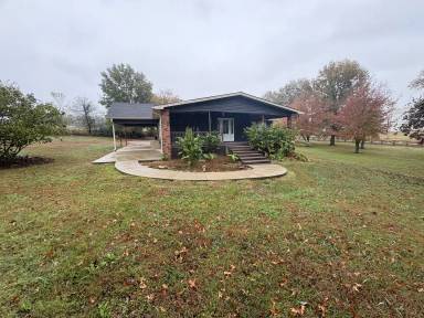 Main picture of 955 Halltown Rd