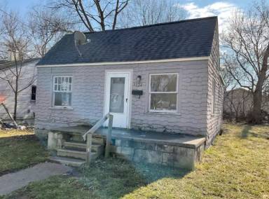 Main picture of 1122 E Mott Ave