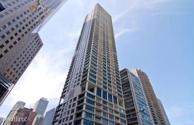 Main picture of 1000 Lake Shore Plaza Apartments