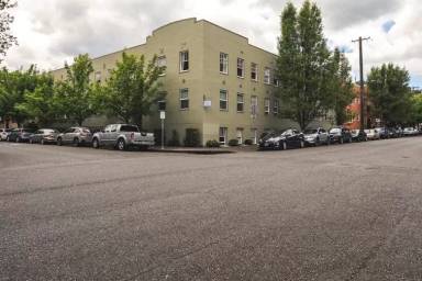 Main picture of 1037 NW 20th Ave