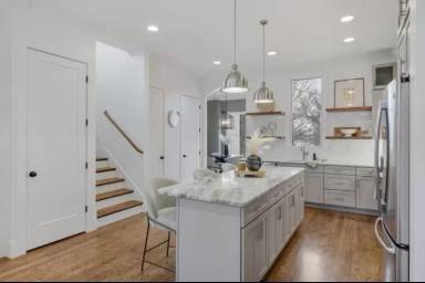 Main picture of 2016 Beech Ave