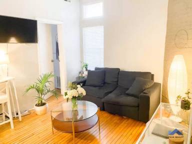 Main picture of 959 W Webster Ave