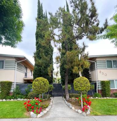 Main picture of 850 S Rosemead Blvd