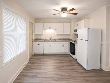 Main picture of 131 Eaton Ave