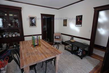 Main picture of 58 Trowbridge St