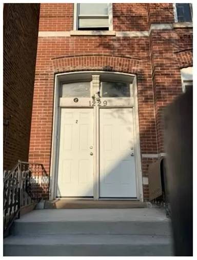 Main picture of 1229 N Artesian Ave