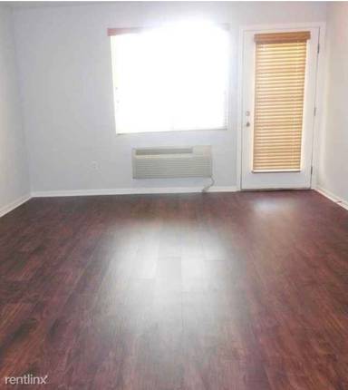 Main picture of 224 Bertram Dr