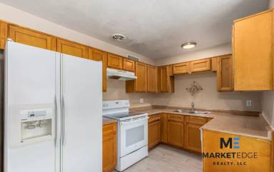 Main picture of 4201 W Rose Ln