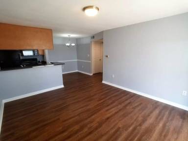 Main picture of 202 Lake Parsons Grn