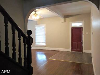Main picture of 417 5th Ave SW