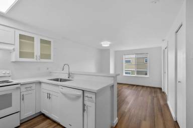 Main picture of 4464 Fremont Ave N