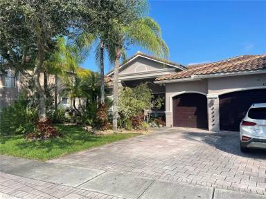 Main picture of 1047 SW 159th Way